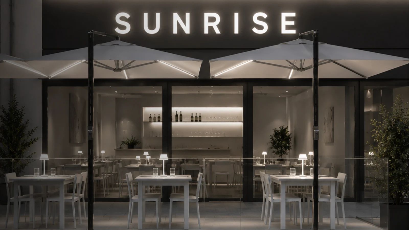 Facciata di Sunrise Pizza con area esterna